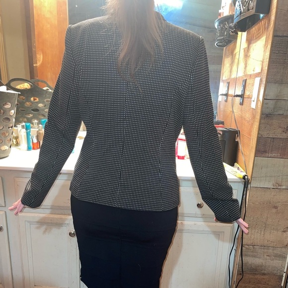 White House Black Market houndstooth blazer - Picture 7 of 8